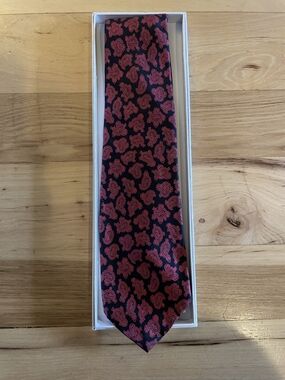 Christian Dior Cravates Silk Tie Red Paisley Pattern With Box
